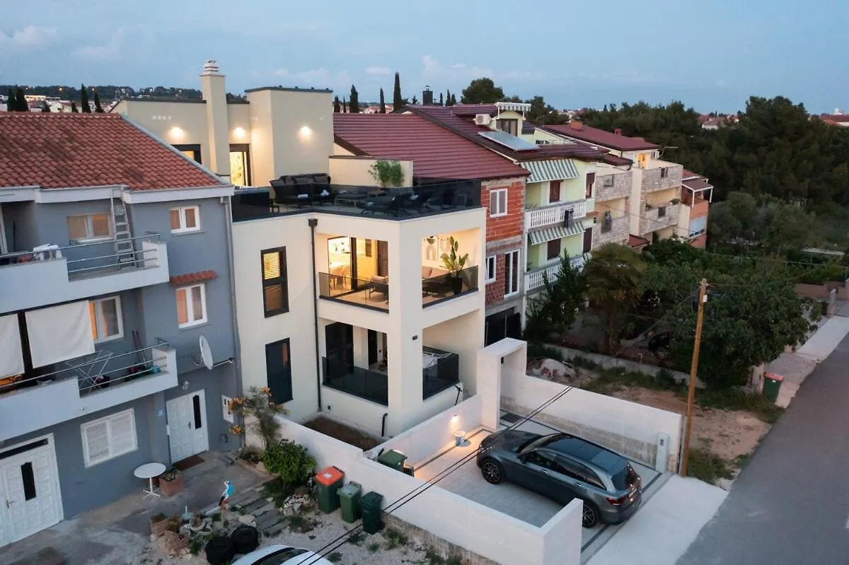 Luxury Rooftop Jacuzzi Duplex Apartment Zadar