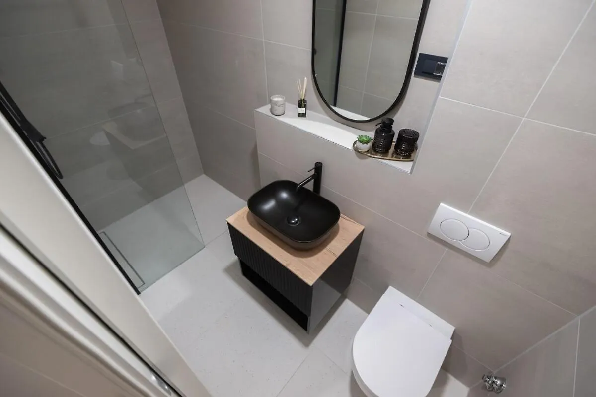 Luxury Rooftop Jacuzzi Duplex Apartment Zadar 0*,  Croácia